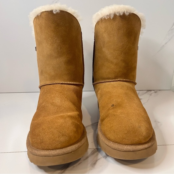 UGG Women's Tan Boots Size 10 - Picture 2 of 6